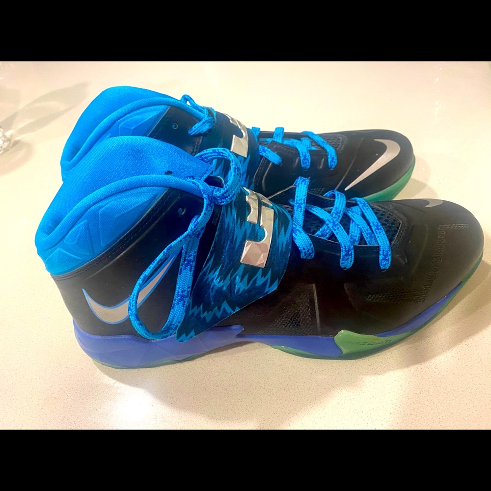 Nike Lebron James